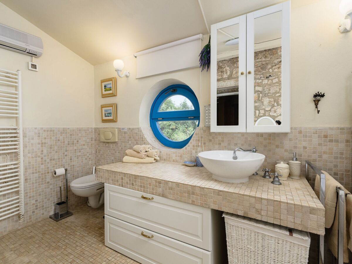 Villa Annette à Dracevac : maison 3 chambres avec piscine - Photo 15