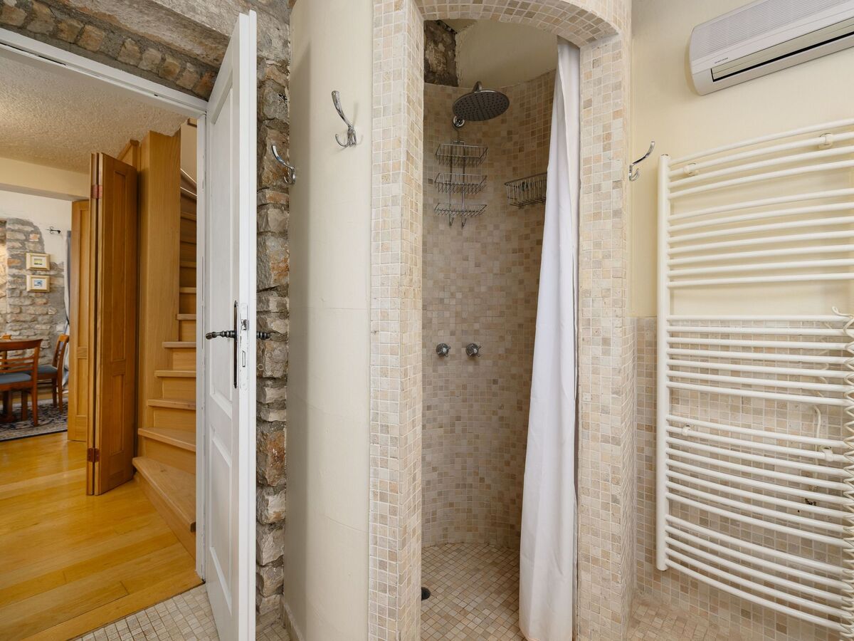 Villa Annette à Dracevac : maison 3 chambres avec piscine - Photo 16
