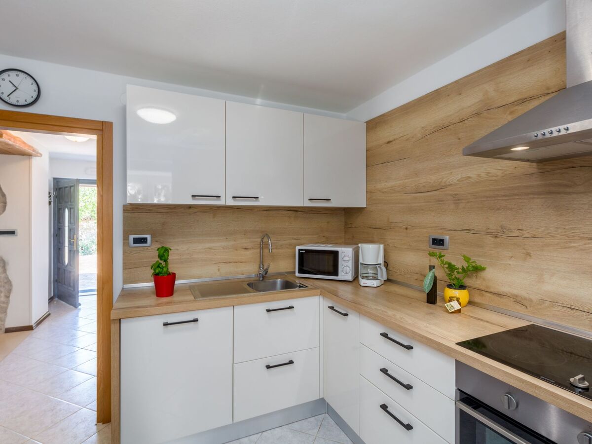 Casa Arsini – Maison rénovée à Dracevac avec jacuzzi - Photo 12