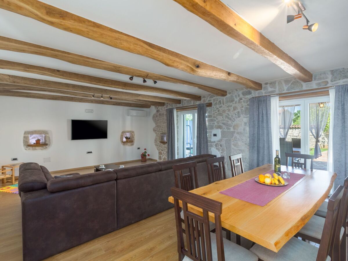Casa Arsini – Maison rénovée à Dracevac avec jacuzzi - Photo 16