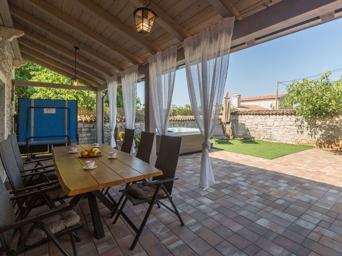 Casa Arsini – Maison rénovée à Dracevac avec jacuzzi - Photo 20