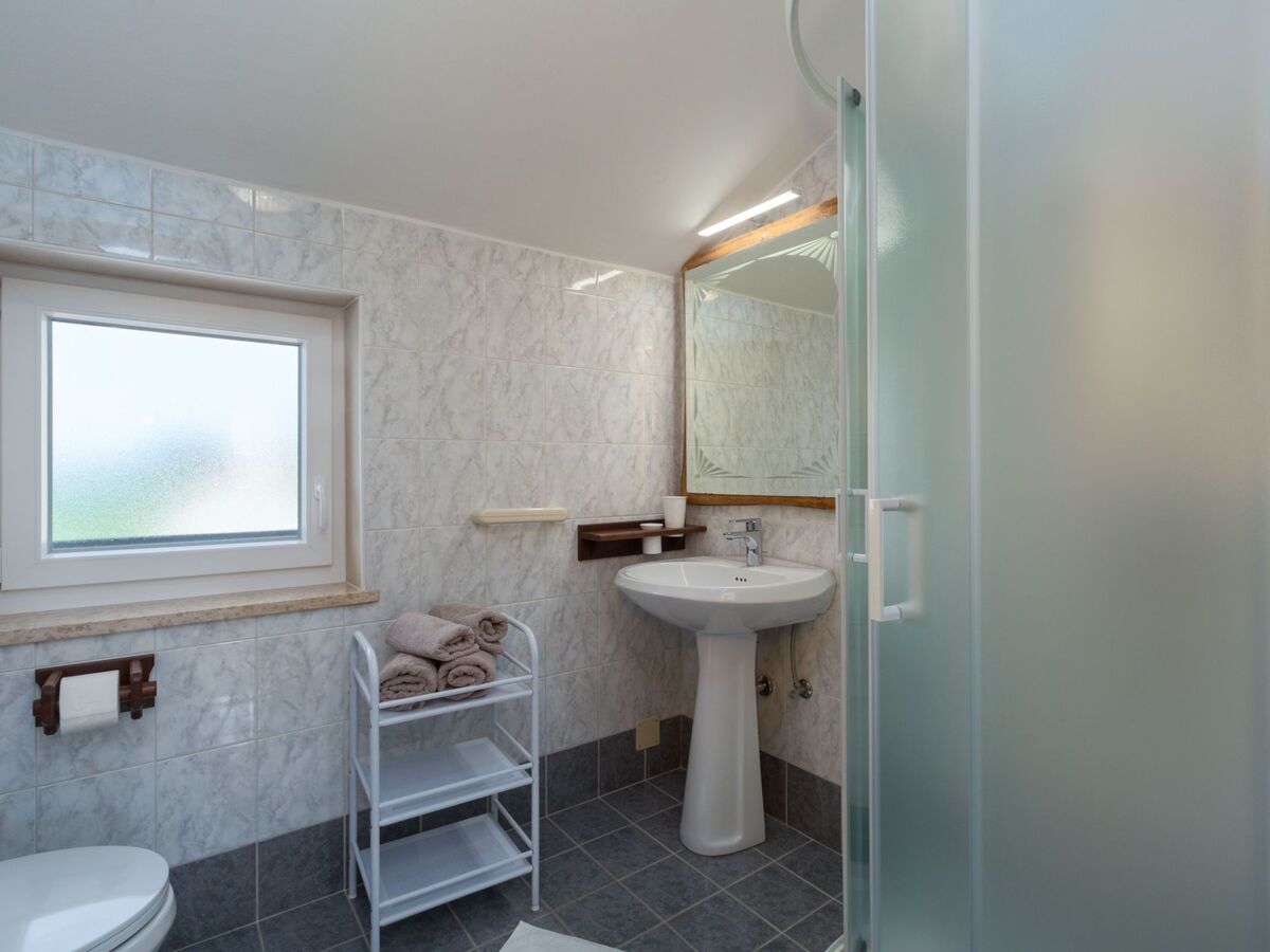 Casa Arsini – Maison rénovée à Dracevac avec jacuzzi - Photo 25