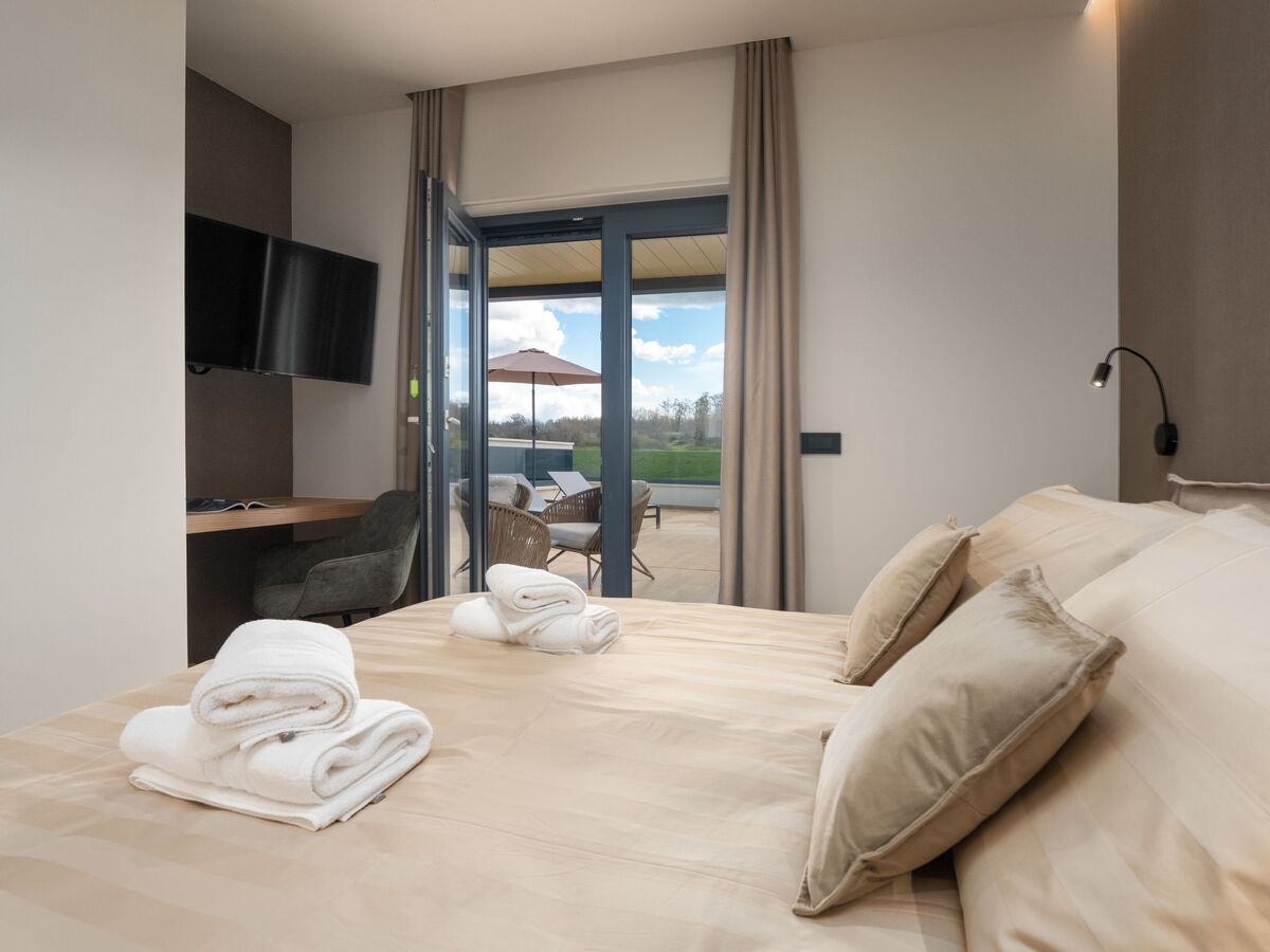 Villa Pelin Exclusive avec piscine et jacuzzi sur terrasse - Photo 11