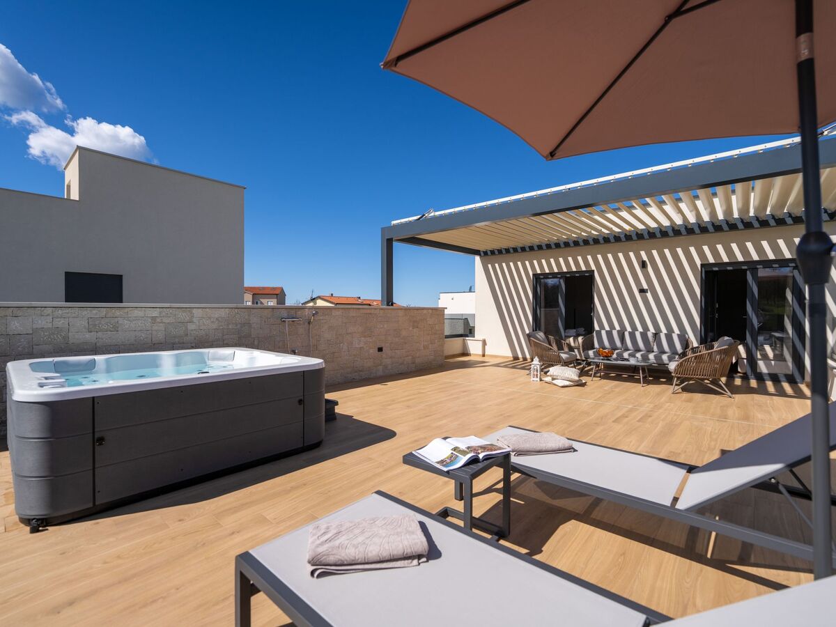 Villa Pelin Exclusive avec piscine et jacuzzi sur terrasse - Photo 17