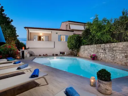 Villa Lidija - Maison 4 chambres avec piscine à Dracevac