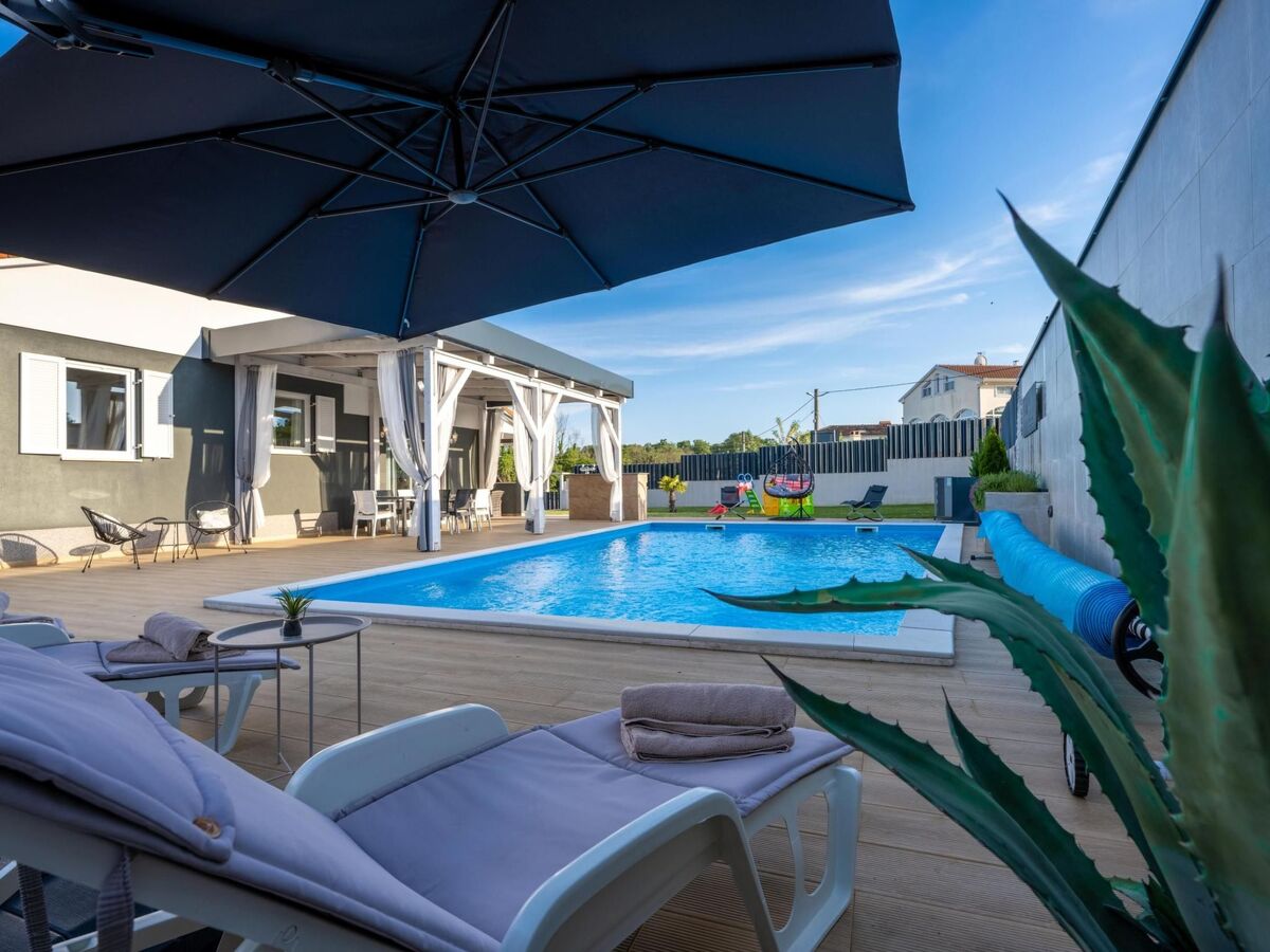 Villa Beauty à Matohanci : 3 chambres, piscine chauffée - Photo 7