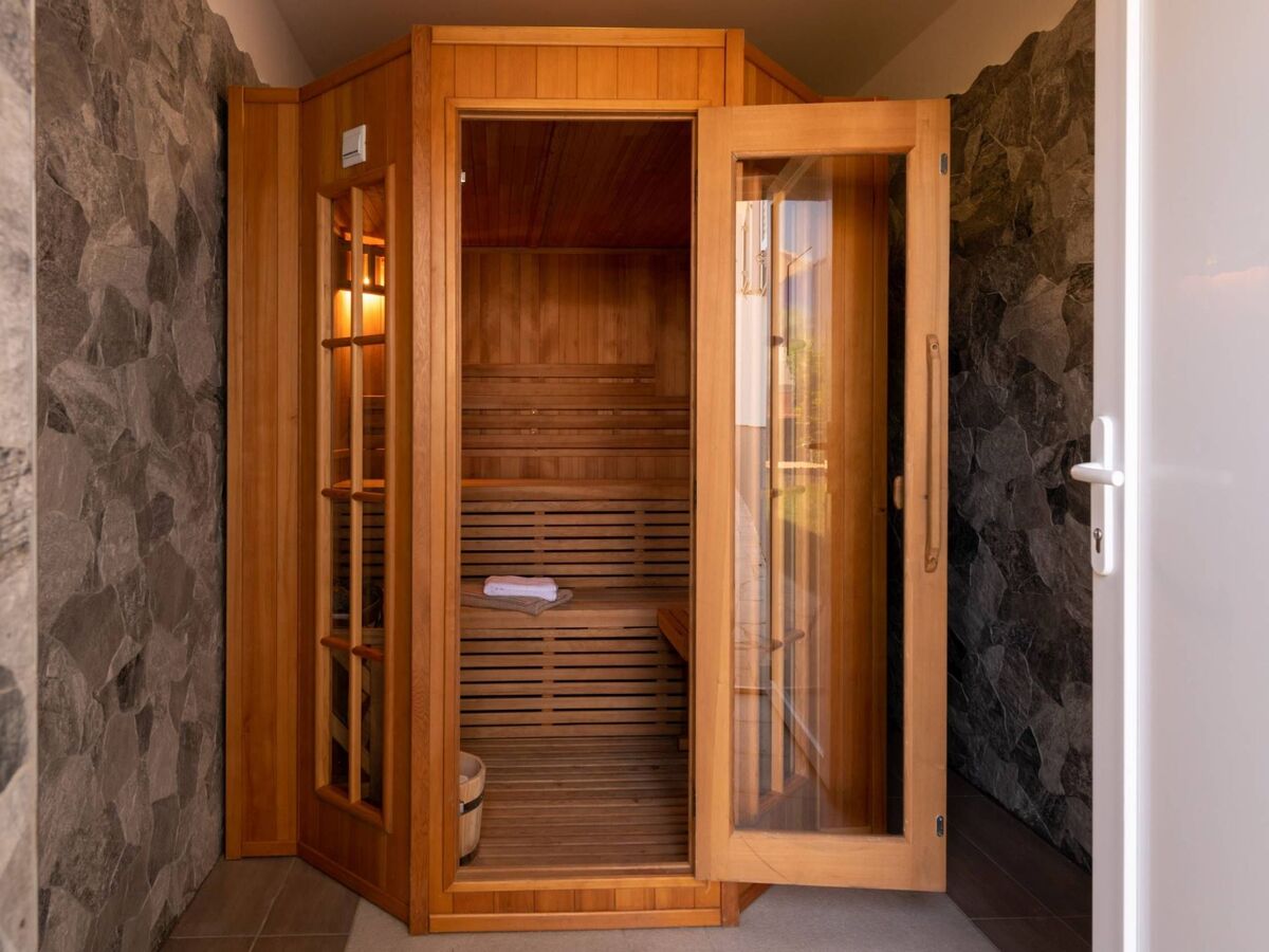 Villa Beauty à Matohanci : 3 chambres, piscine chauffée - Photo 10
