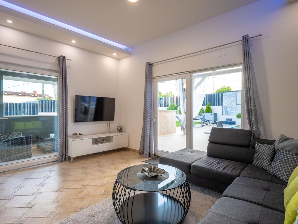 Villa Beauty à Matohanci : 3 chambres, piscine chauffée - Photo 12