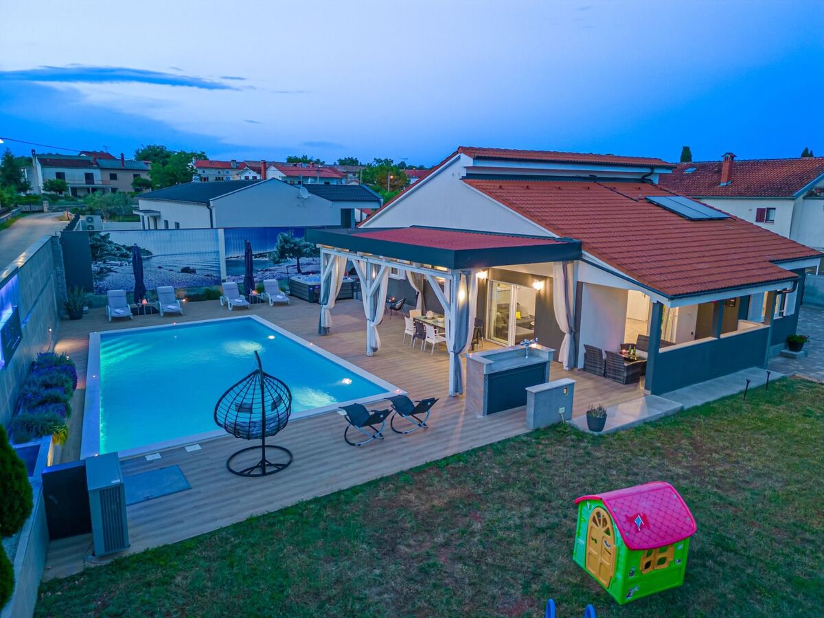 Villa Beauty à Matohanci : 3 chambres, piscine chauffée - Photo 44