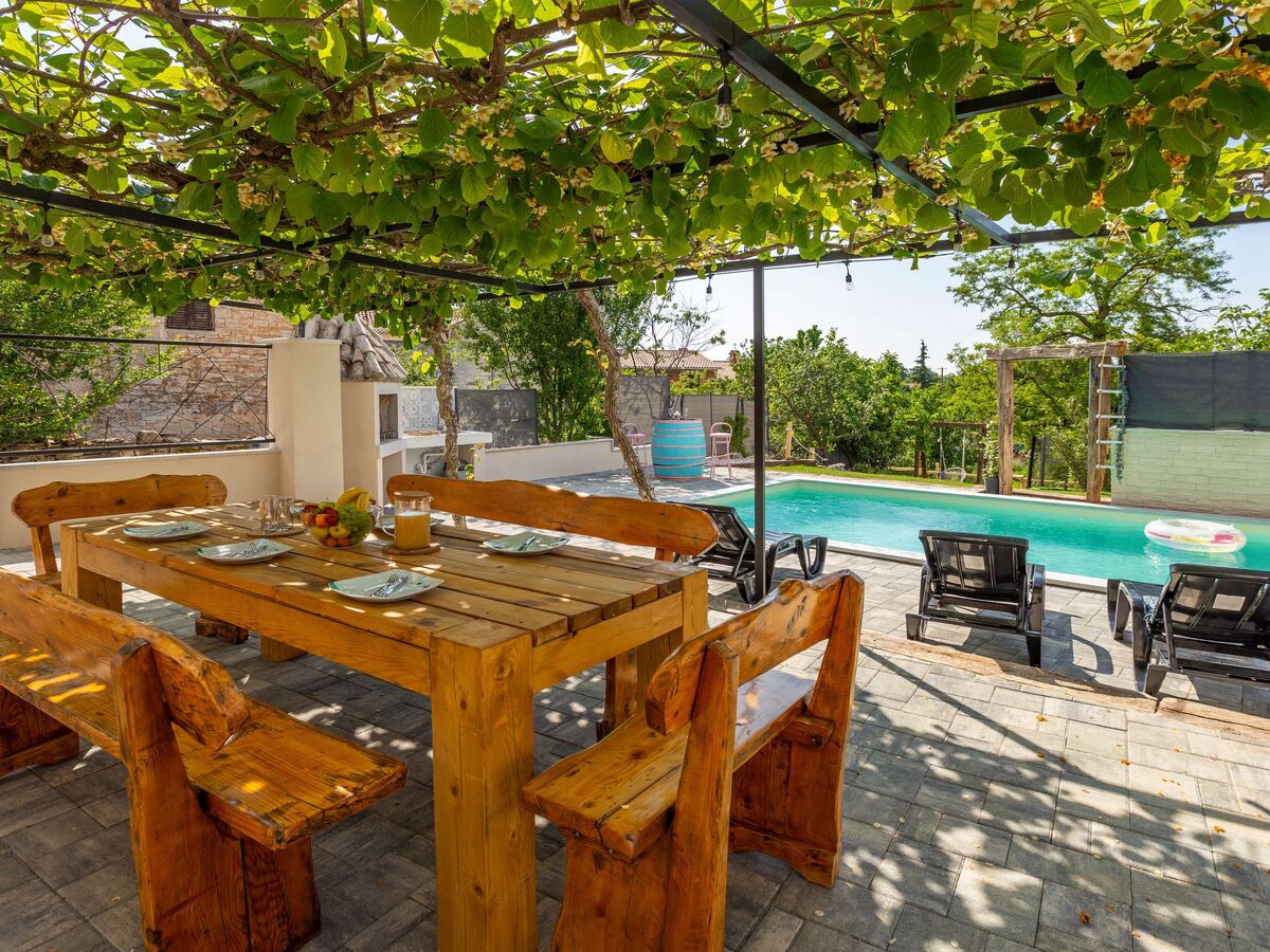 Maison Poli Stare nuoni : piscine et jardin en Istrie - Photo 5