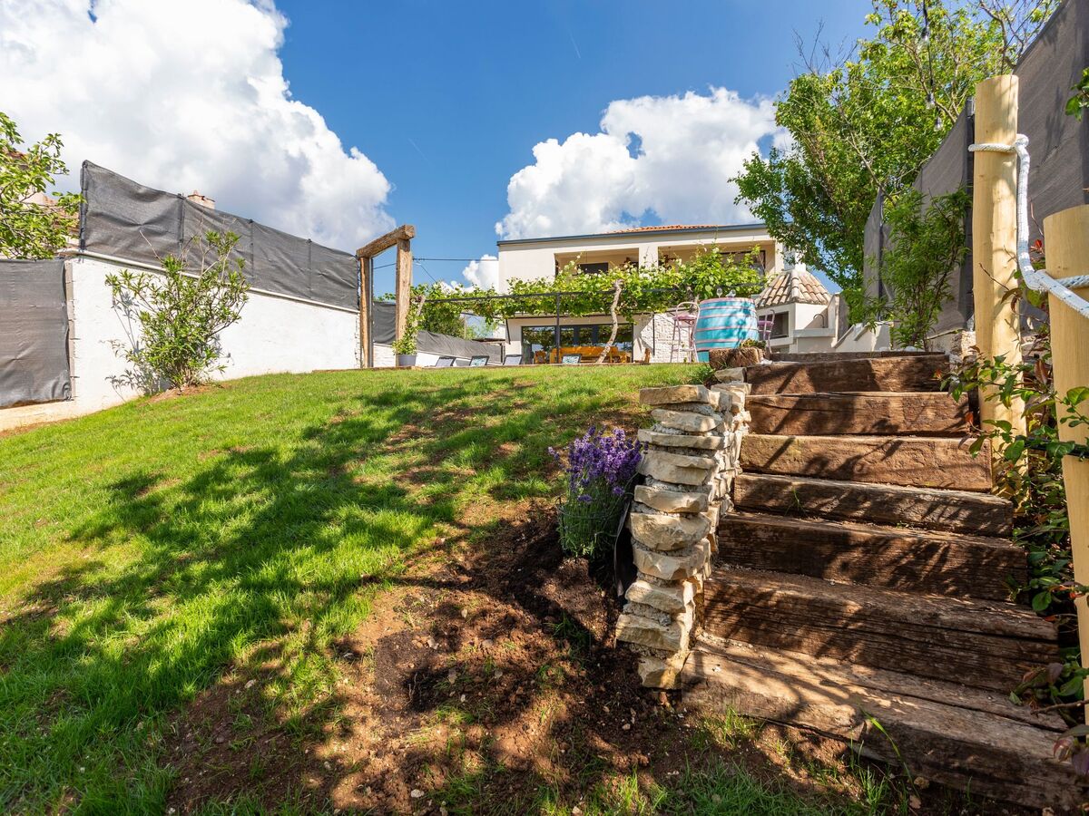 Maison Poli Stare nuoni : piscine et jardin en Istrie - Photo 7