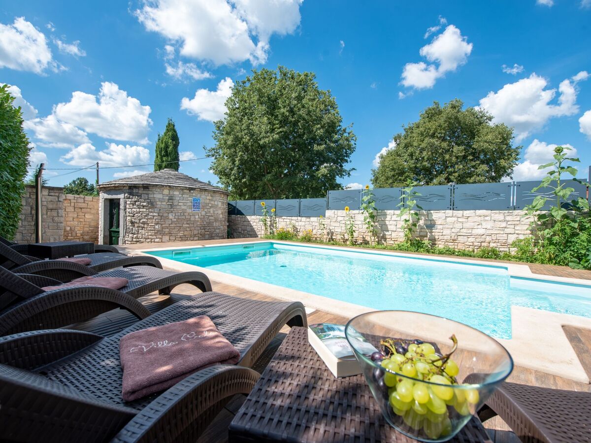 Villa Cala : maison istienne avec piscine privée à Cere - Photo 4