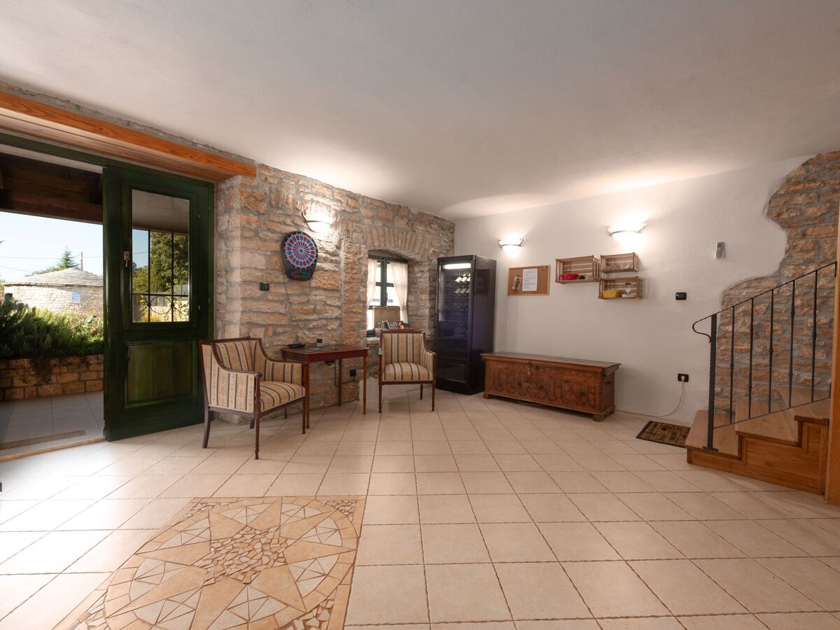 Villa Cala : maison istienne avec piscine privée à Cere - Photo 9