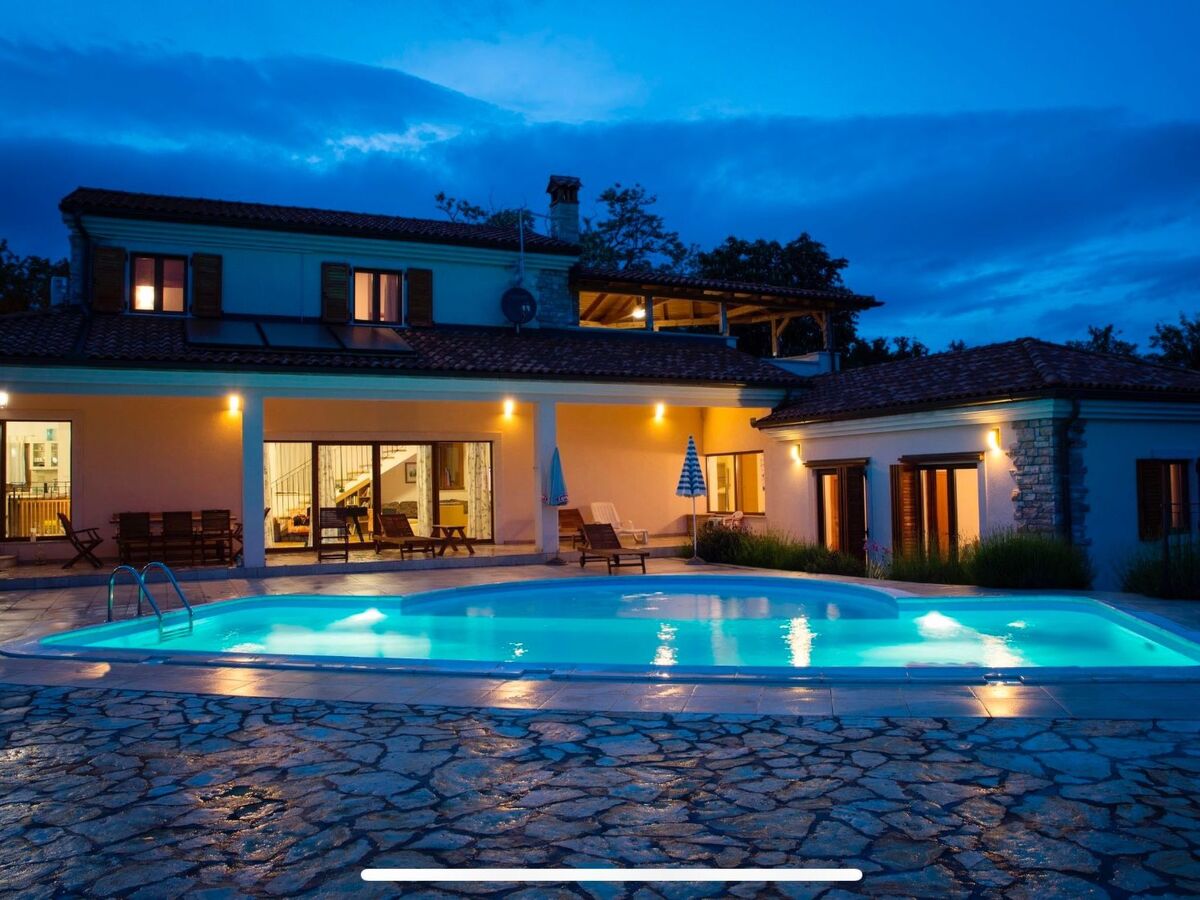 Villa Arton, 4 chambres avec piscine chauffée en Istrie - Photo 3