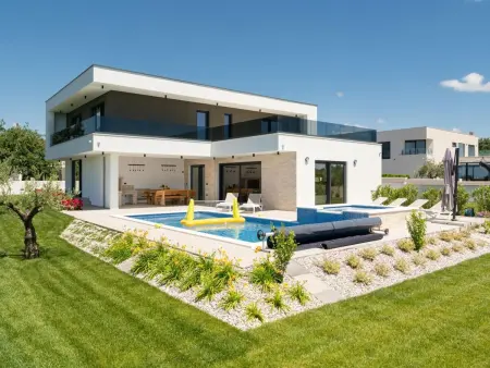 Villa MaEm, maison 10 pers. piscine chauffée à Cere : photo 2