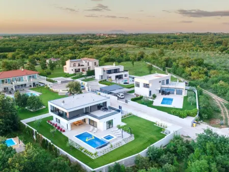 Villa MaEm, maison 10 pers. piscine chauffée à Cere : photo 50