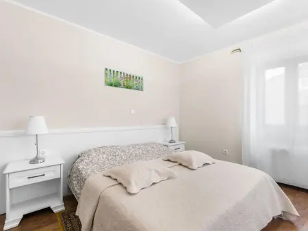 Villa Flavia à Svetvinčenat, piscine privée et vue sur la place : photo 12