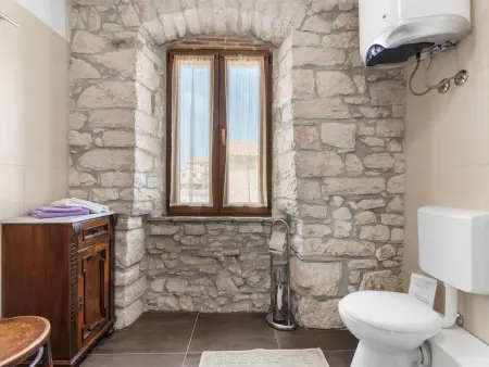 Villa Flavia à Svetvinčenat, piscine privée et vue sur la place : photo 19