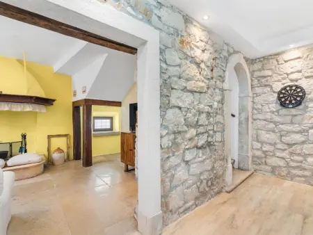 Villa Flavia à Svetvinčenat, piscine privée et vue sur la place : photo 32