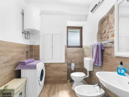 Villa Flavia à Svetvinčenat, piscine privée et vue sur la place : photo 33