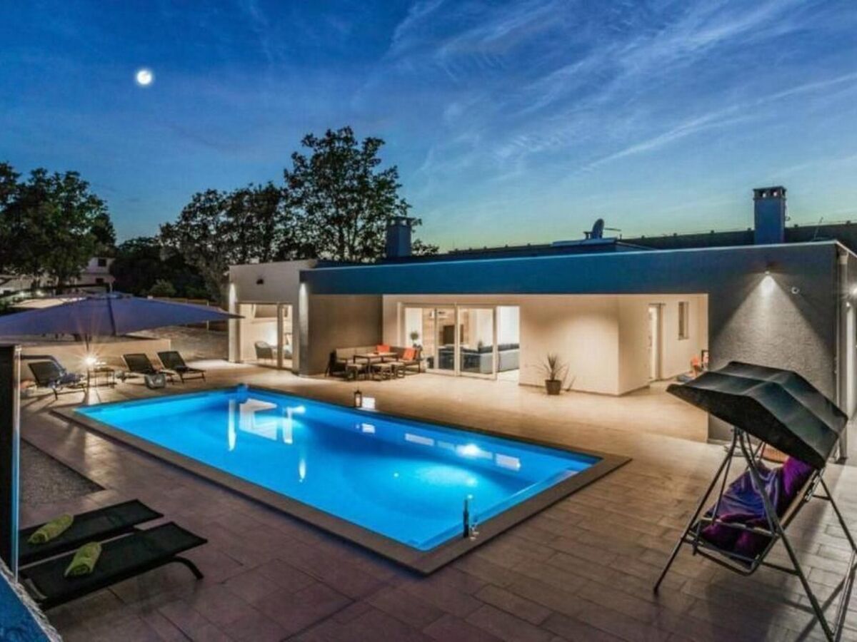 Villa Sanivaro : maison 4 chambres, piscine chauffée et spa - Photo 2