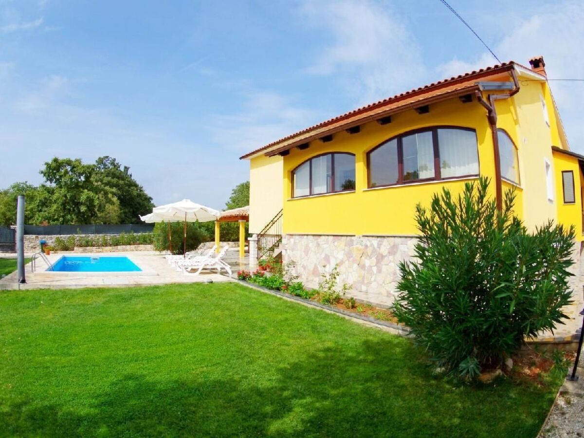 Villa Sandi à Juršići : maison 8 pers, piscine privée - Photo 8