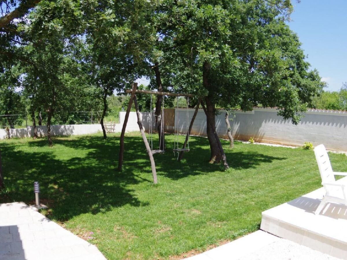 Maison avec piscine privée 8x4m à Sveti Kirin - Photo 7