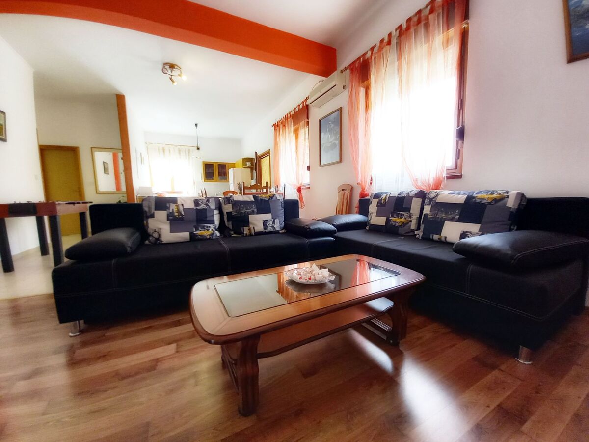 Maison avec piscine privée 8x4m à Sveti Kirin - Photo 12