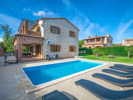 Villa Berenice à Bokordici : maison 8 pers. avec piscine