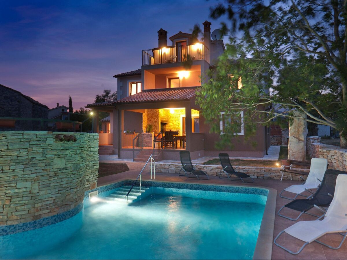 Maison 5 chambres avec piscine privée à Cukrići - Photo 9