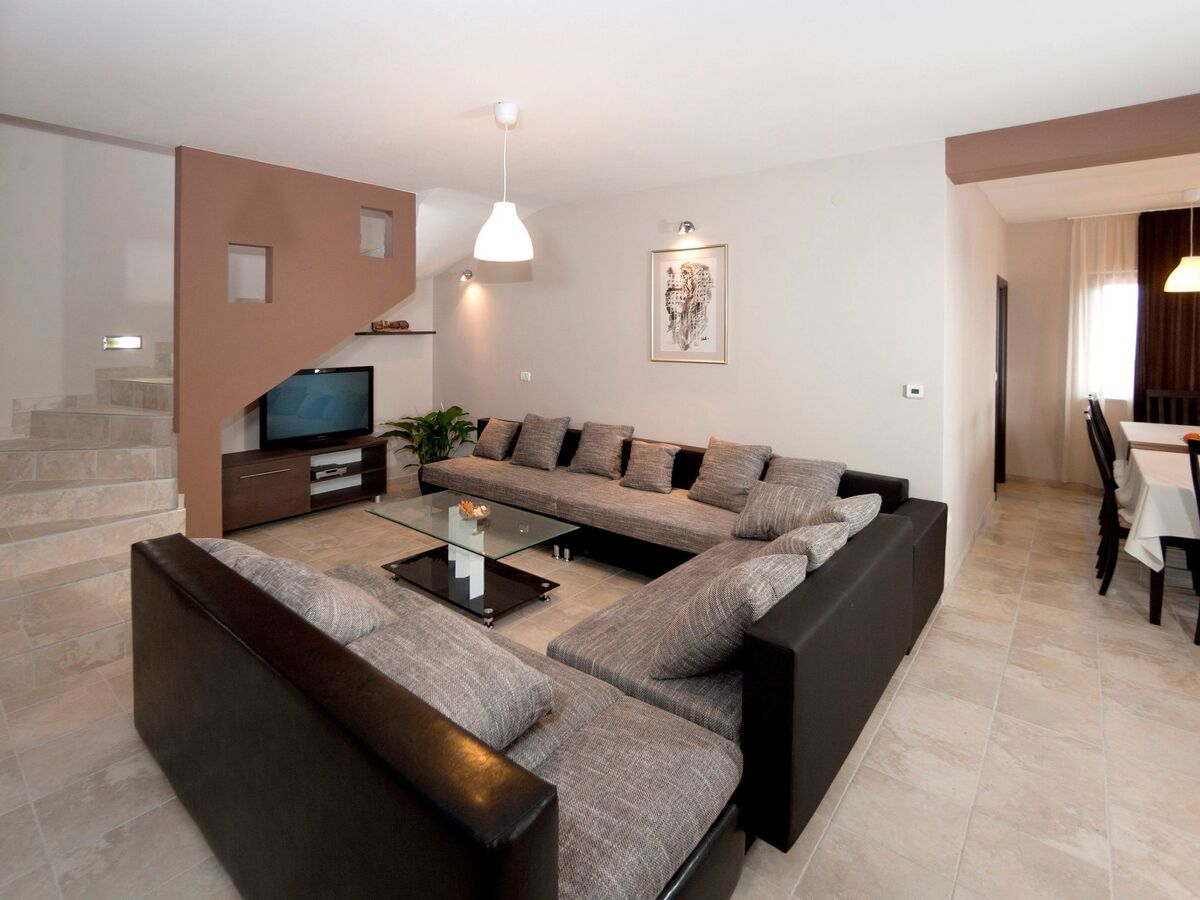 Maison 5 chambres avec piscine privée à Cukrići - Photo 12