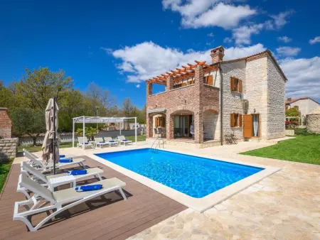 Villa Paradis, maison 8 pers. avec piscine chauffée