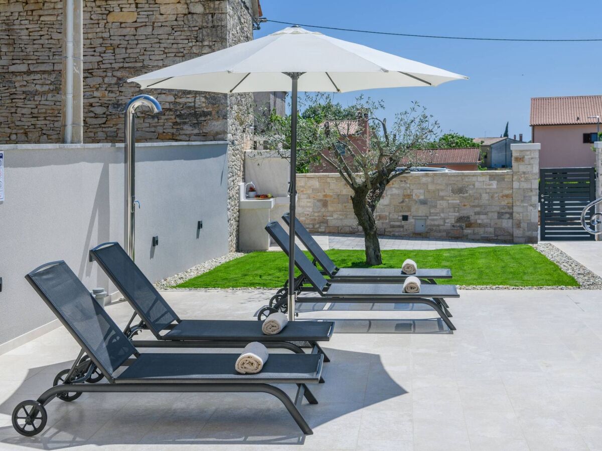 Villa Grande à Juršići, piscine et courts de sport - Photo 11