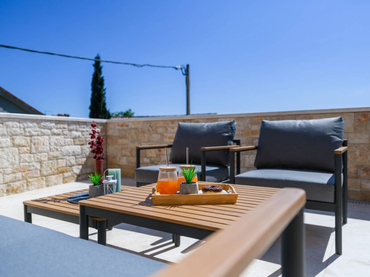 Villa Grande à Juršići, piscine et courts de sport - Photo 32