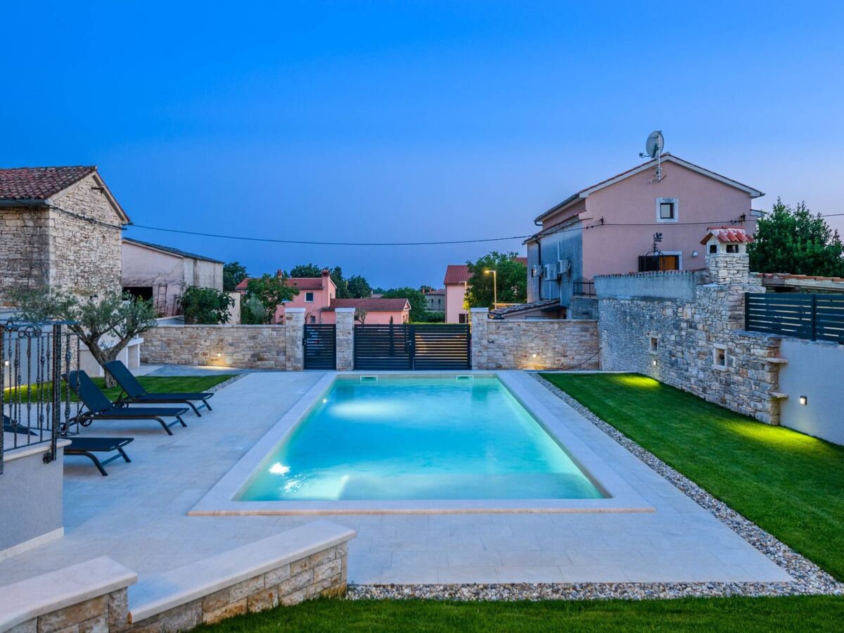 Villa Grande à Juršići, piscine et courts de sport - Photo 50