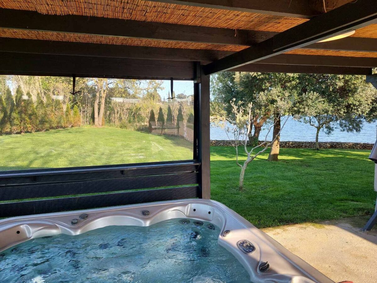 Beach House Ive : maison avec piscine et jacuzzi face à l'Adriatique - Photo 4