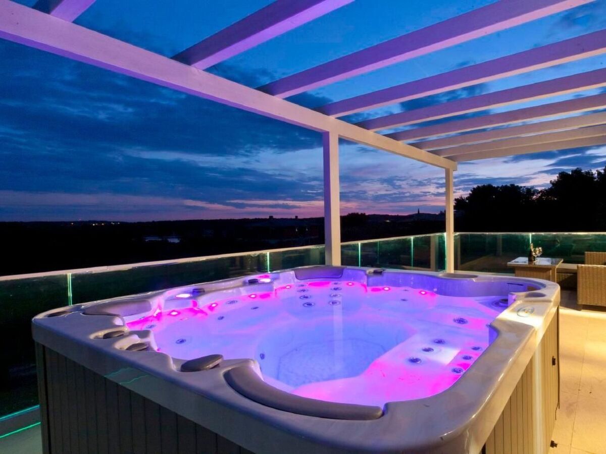 Villa Stella, maison 7 chambres avec penthouse spa à Bokordici - Photo 4