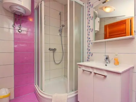 Maison en pierre Peresiji, piscine et cuisine extérieure : photo 13