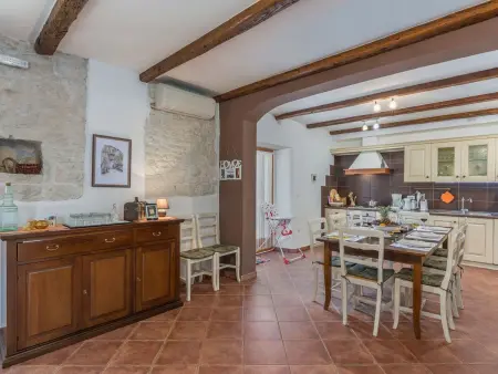Maison en pierre Peresiji, piscine et cuisine extérieure : photo 25