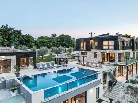 Villa Ambienta : maison 7 chambres avec spa et piscine