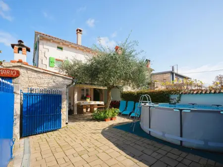 Maison avec piscine privée à Peresiji, Istrie