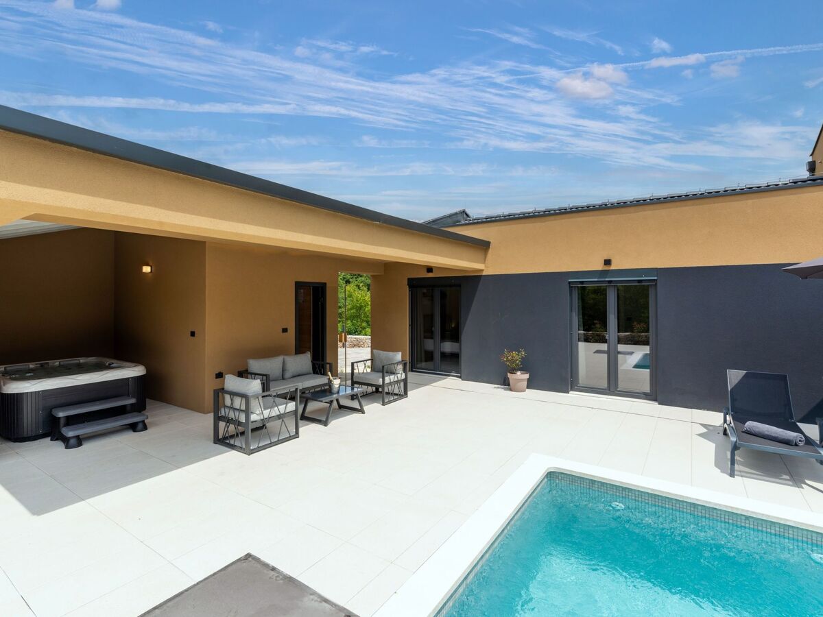 Villa Viktor : maison 14 personnes, piscine et hot tub - Photo 4