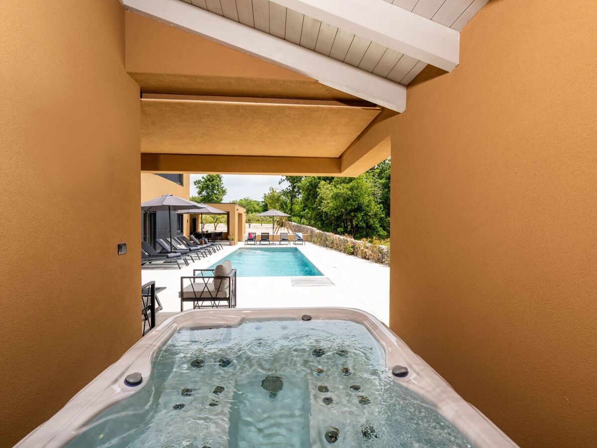 Villa Viktor : maison 14 personnes, piscine et hot tub - Photo 11