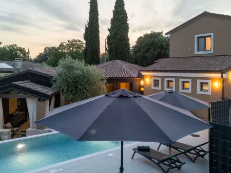 Villa Luna : maison 8 pers., piscine et jardin clos : photo 42