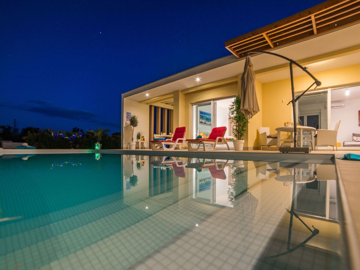 Maison avec piscine chauffée privée pour 6 personnes - Photo 2