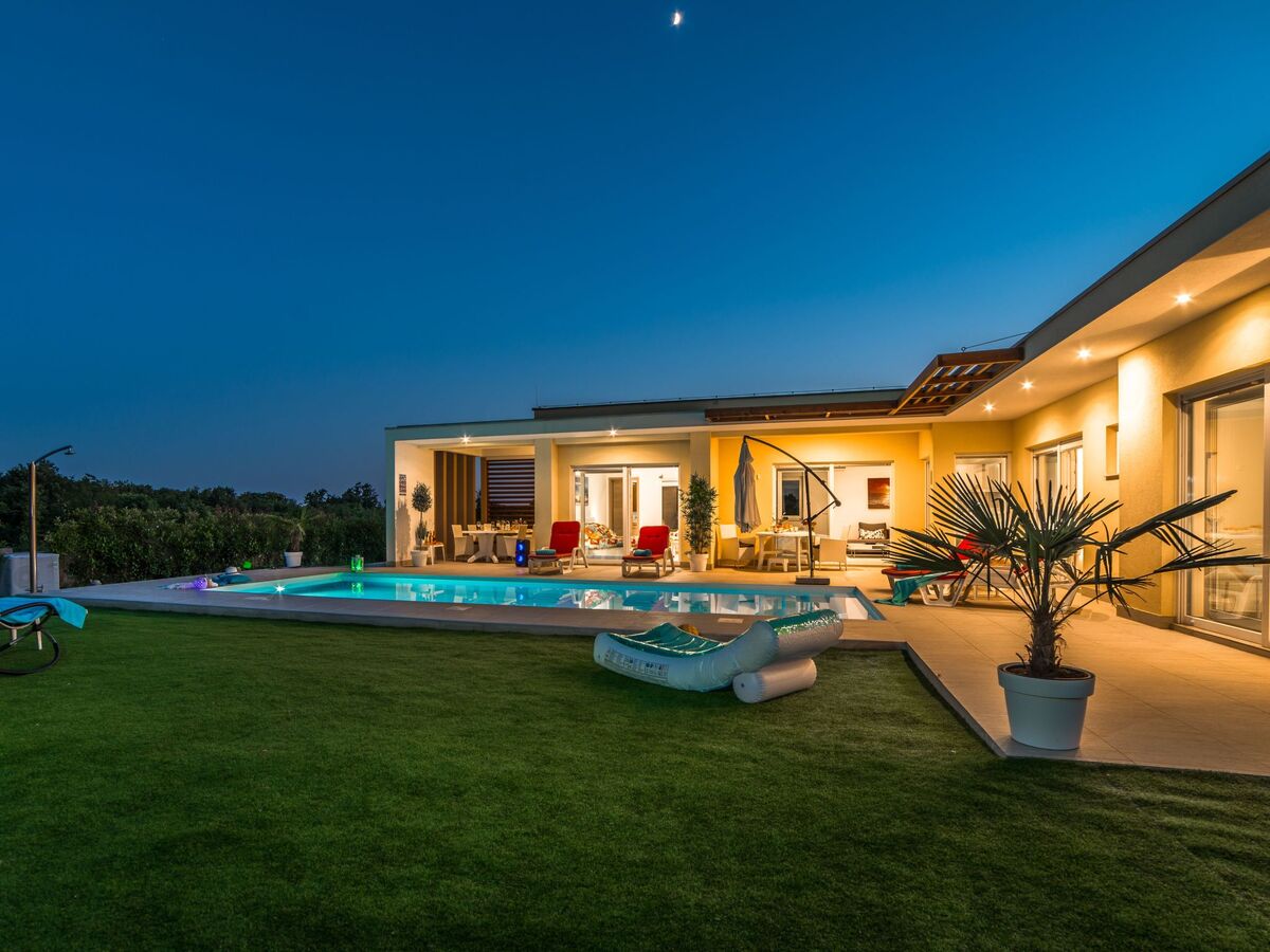 Maison avec piscine chauffée privée pour 6 personnes - Photo 3