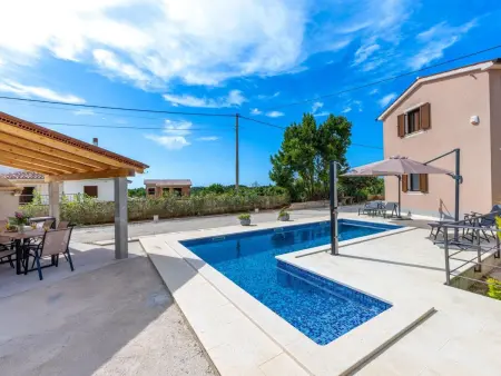 Maison Balarini, piscine privée à Barbariga