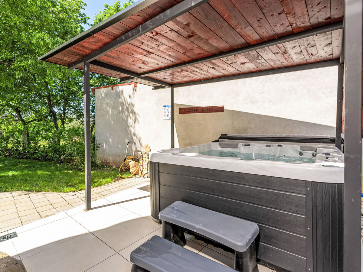 Marmelo – Maison avec jacuzzi privatif à Peroj - Photo 6
