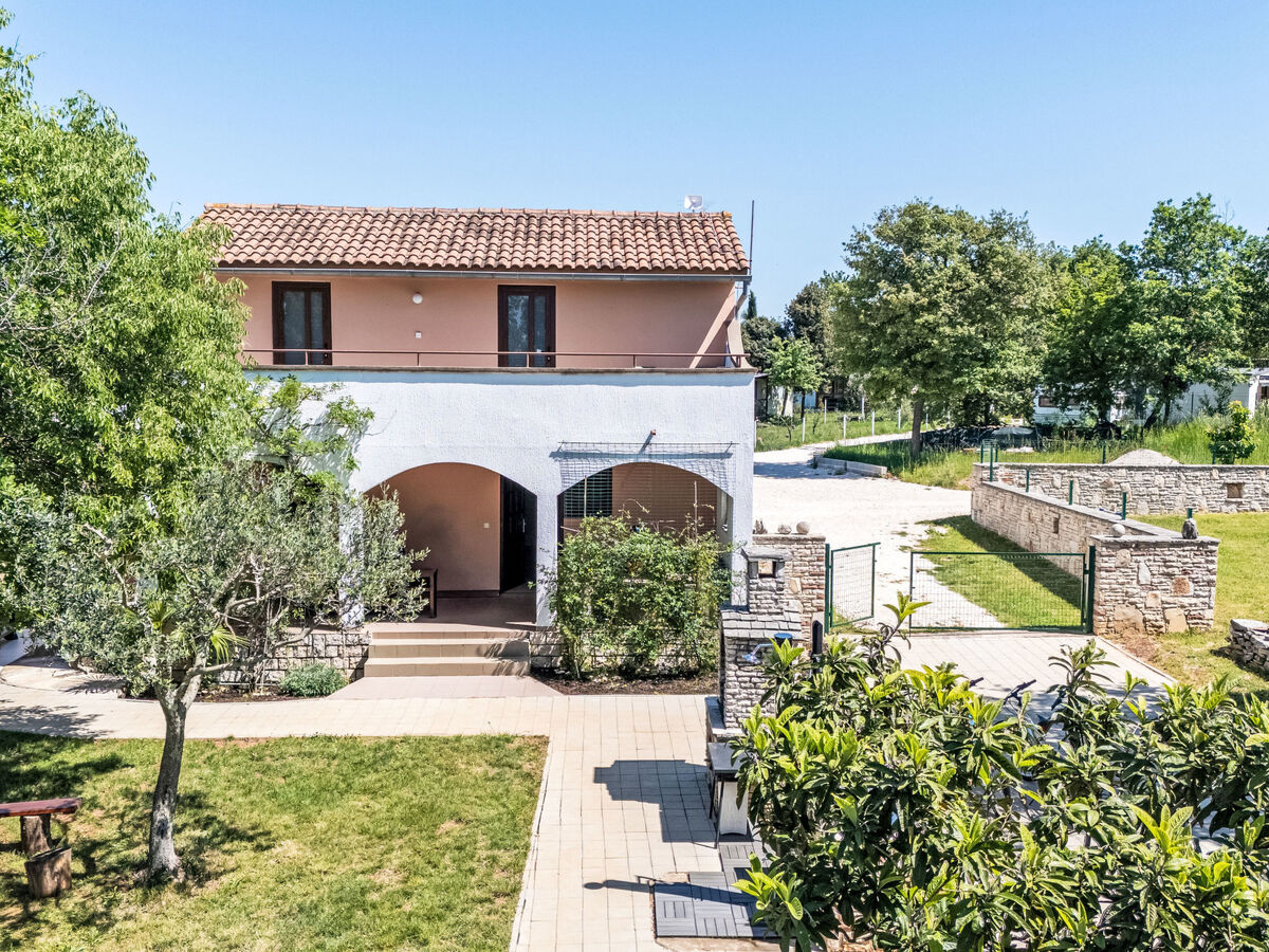 Marmelo – Maison avec jacuzzi privatif à Peroj - Photo 12