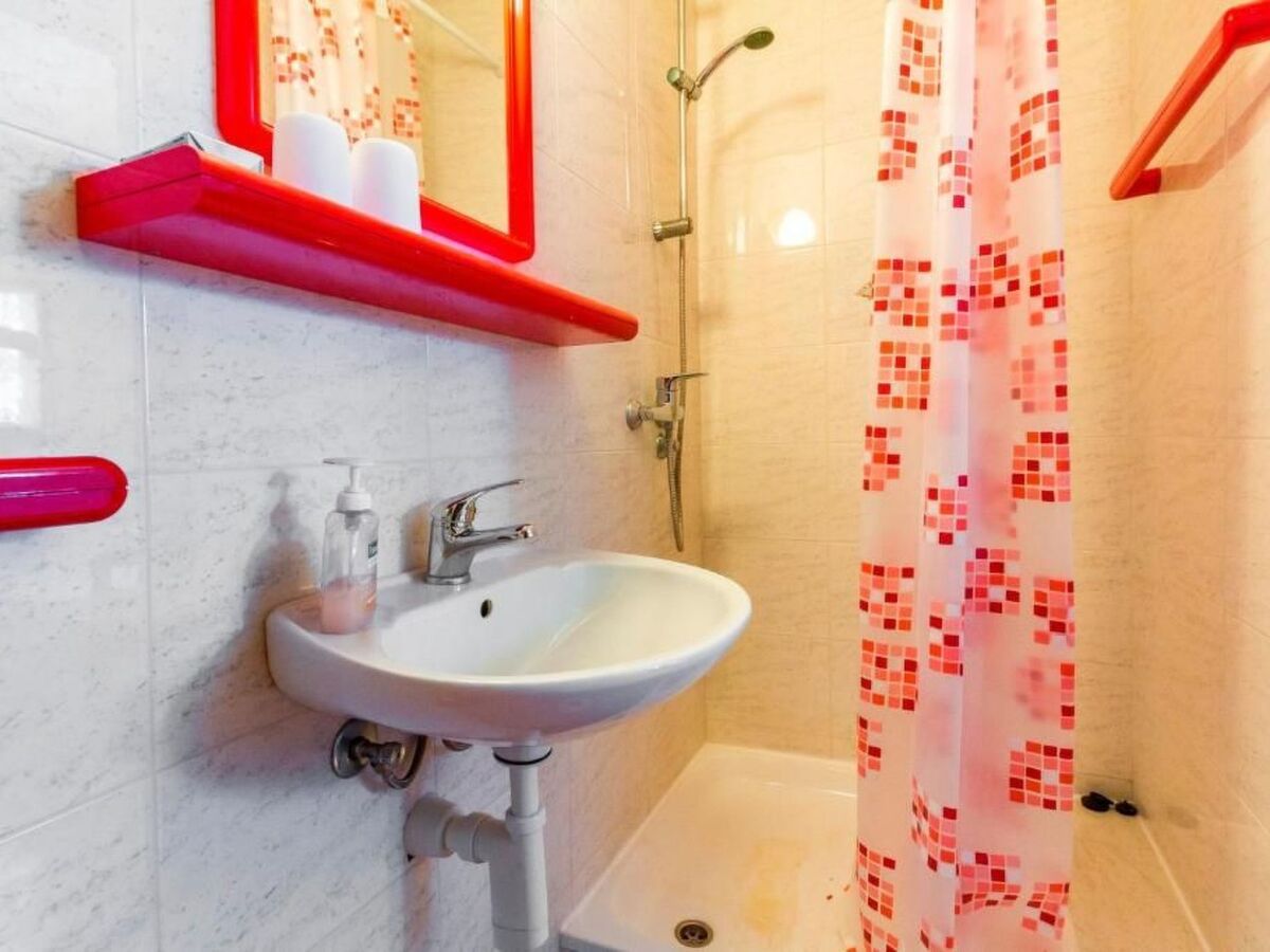 Marmelo – Maison avec jacuzzi privatif à Peroj - Photo 63